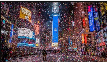 The tradition of throwing Confetti and saying "Happy New Year" in the United States