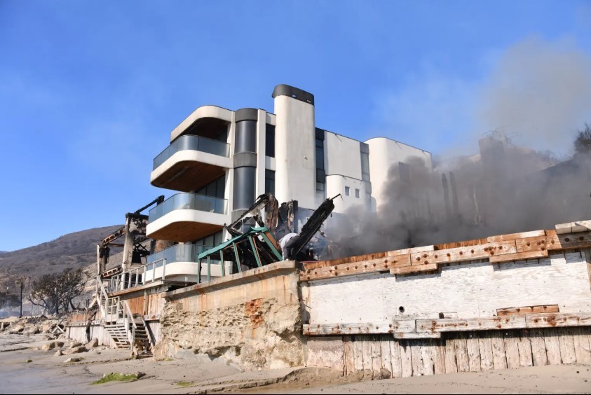 Why Did a Malibu Mansion Miraculously Survive the Los Angeles Wildfire?