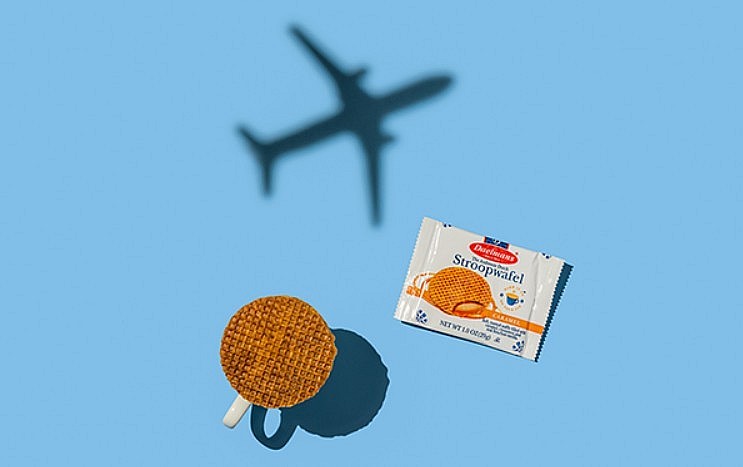 United Airlines has announced the return of the Stroopwafel snack offered in Economy on flights traveling over 300 miles