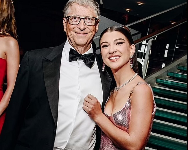 who is phoebe gates inside the life legacy and voice of bill gates youngest daughter