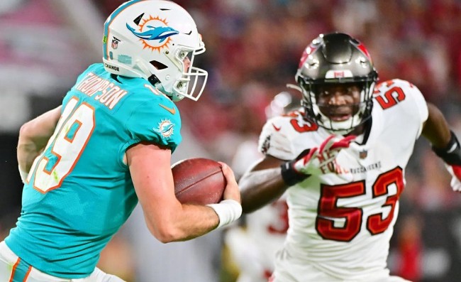 Dolphins Edge Buccaneers 20-17 in Final Home Game, Stay in AFC Playoff Race