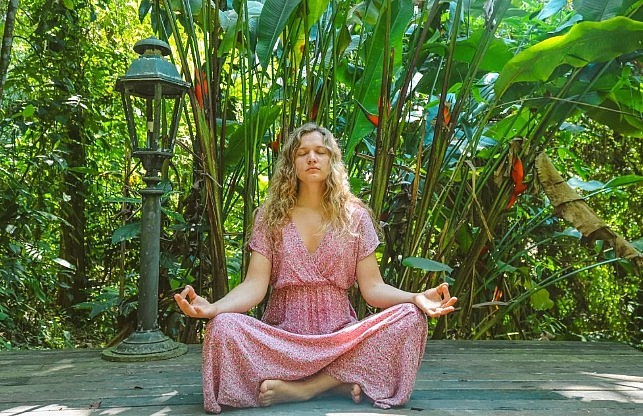 Buddhism in the United States: History, Growth, Communities, and Its Role in Modern American Life