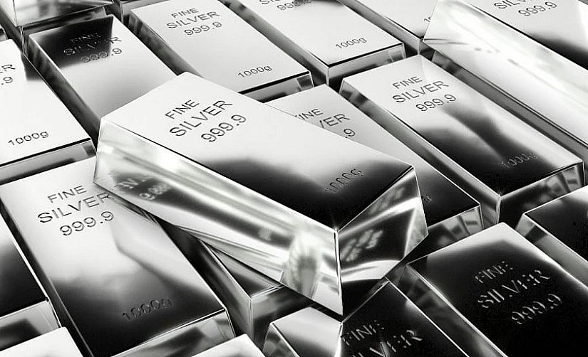How Silver Is Used Today: From Electronics to Green Energy and Medical Technology