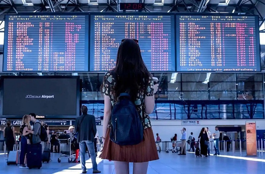 Making the Most of Long Layover Flights Making the Most of Long Layover Flights