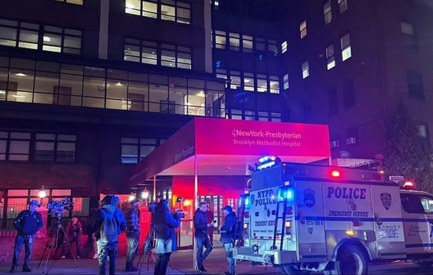 Brooklyn Methodist Hospital shooting: Police shoot man with knife in Park Slope