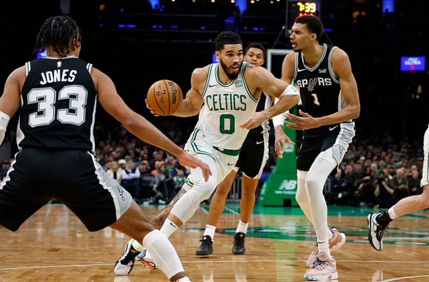 How to Watch San Antonio Spurs vs Boston Celtics for Free