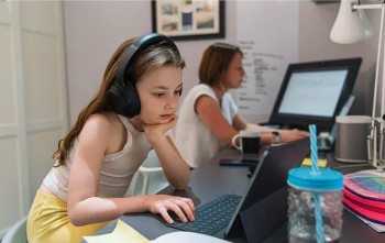 Snow Day or Remote Learning? What Parents Should Really Expect During Major Winter Storms