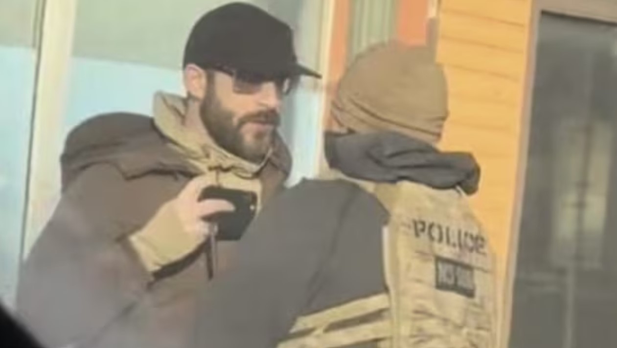 Videos Capture Fatal Encounter as Federal Agents Shoot Man in Minneapolis