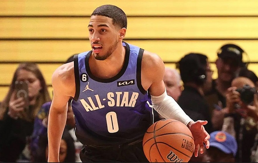 From Hollywood to the NBA, Celebrities Condemn Alex Pretti Shooting