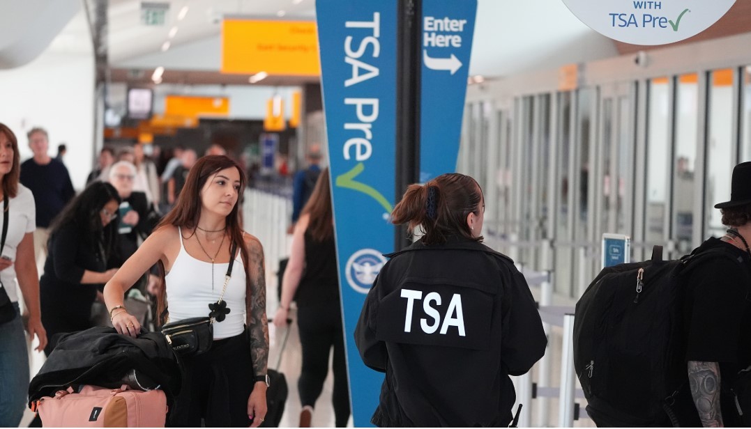 DHS Shutdown Threat: How 430 Airports and 2.5 Million Daily Travelers Could Be Affected