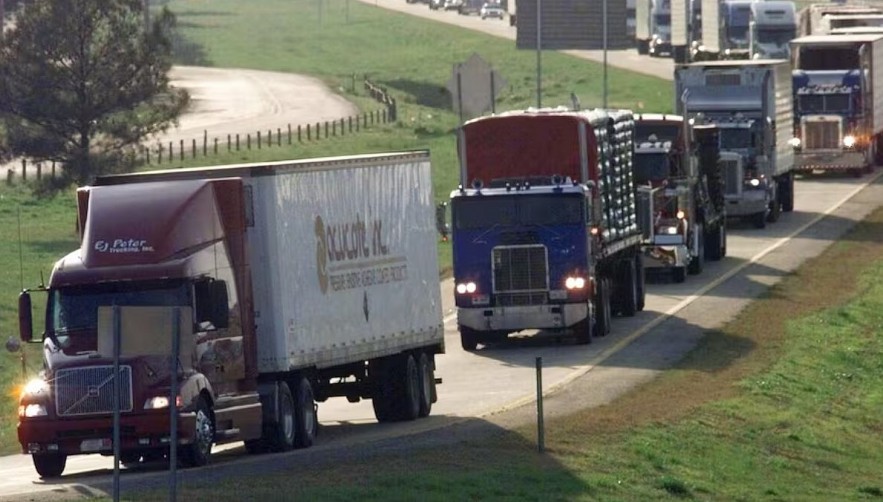 Top 10 Best CDL Truck Driving Schools in the U.S. (Updated List)