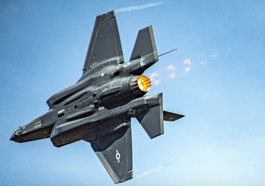 F-35 Lightning II Explained: Capabilities, Stealth Power & Combat Strength