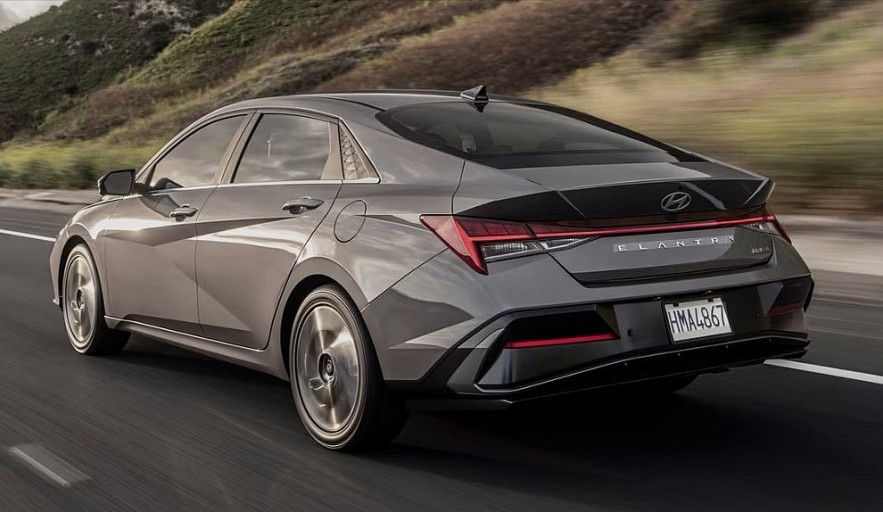 Hyundai Elantra Hybrid