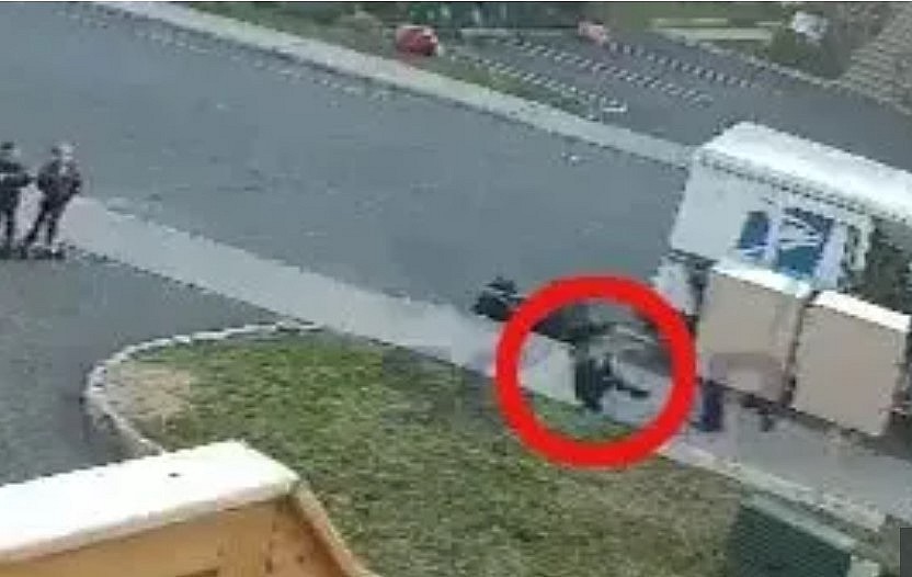 USPS worker shoves 4-year-old Jewish boy onto the ground USPS worker shoves 4-year-old Jewish boy onto the ground