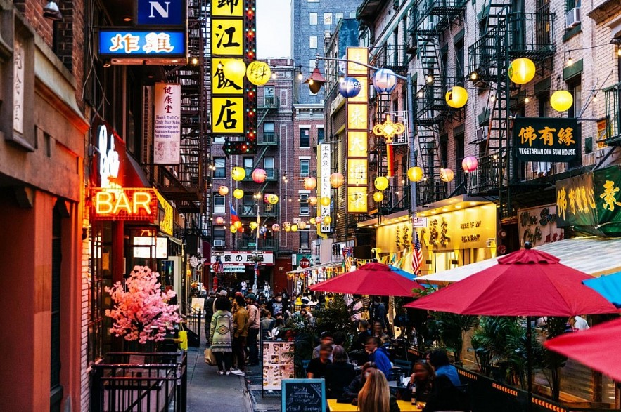 9 Best Streets in NYC for First-Time Visitors: Where to Walk, Eat, and Feel