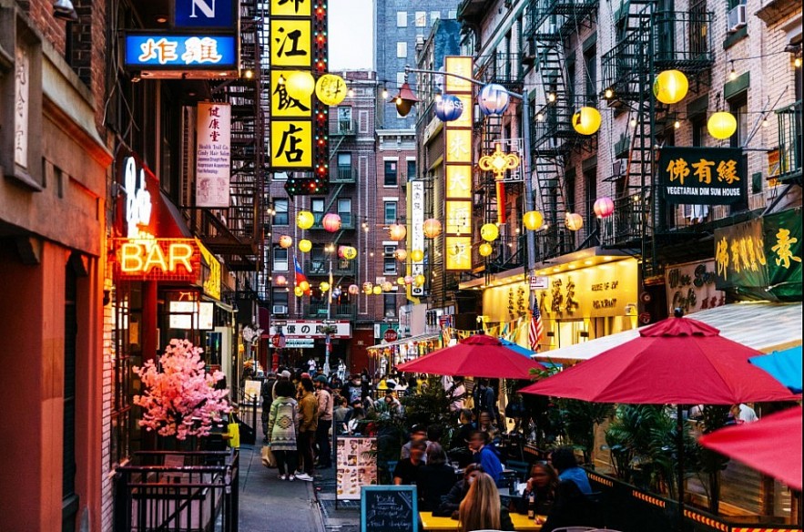 Top 7 Best Streets for Nightlife in New York City