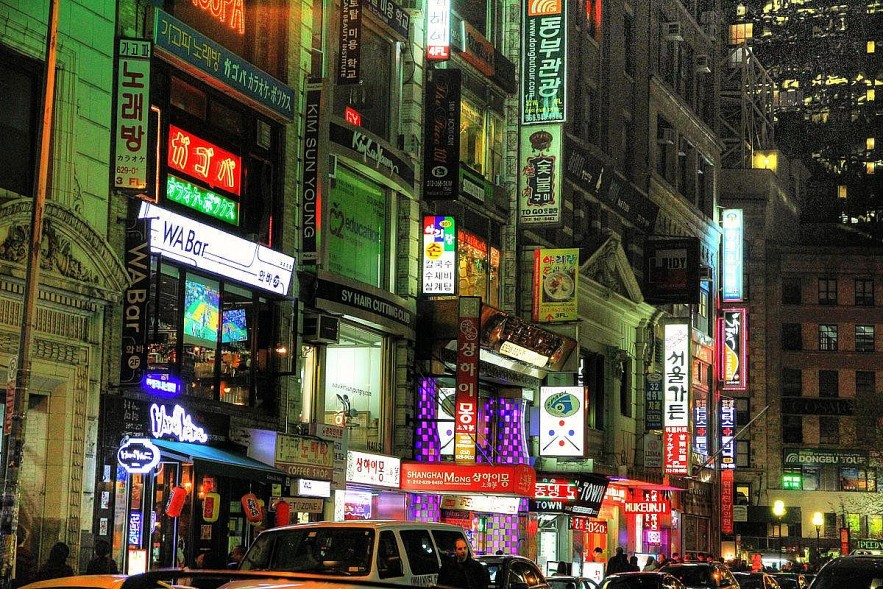 Top 7 Best Streets for Nightlife in New York City