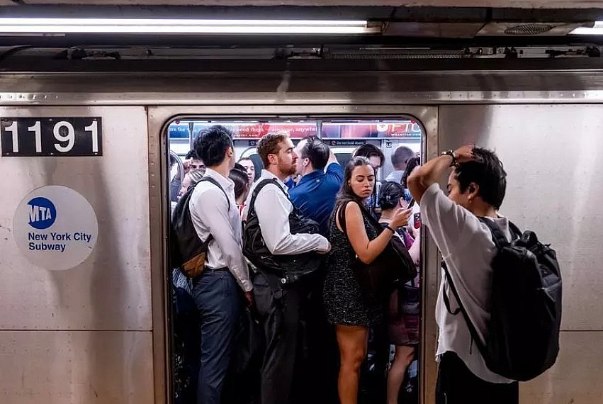 Top 10 Amazing Facts About New York City That Truly Surprise First-Time Visitors