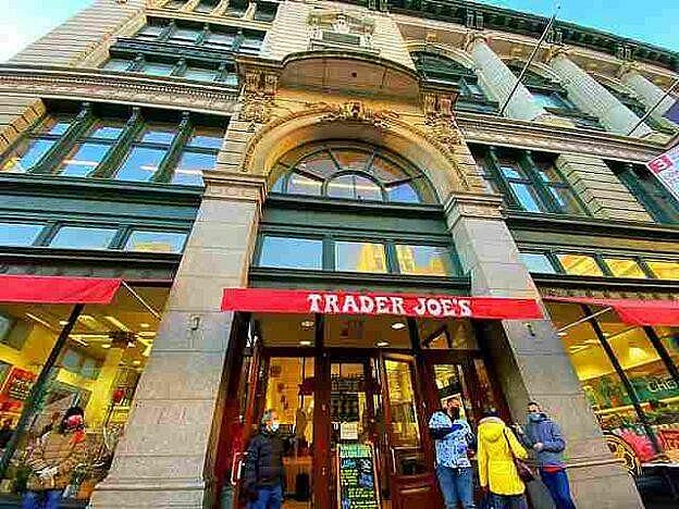 12 Cheapest Supermarkets and Shopping Streets in NYC 2026: Really Save Money