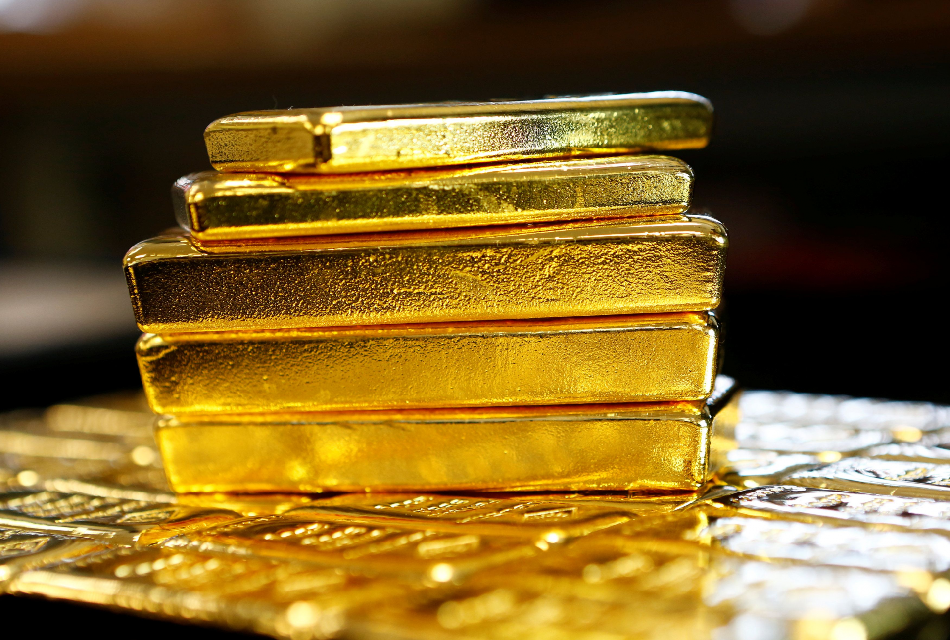 gold-price-today-february-3-short-term-outlook-forecast-and-updates