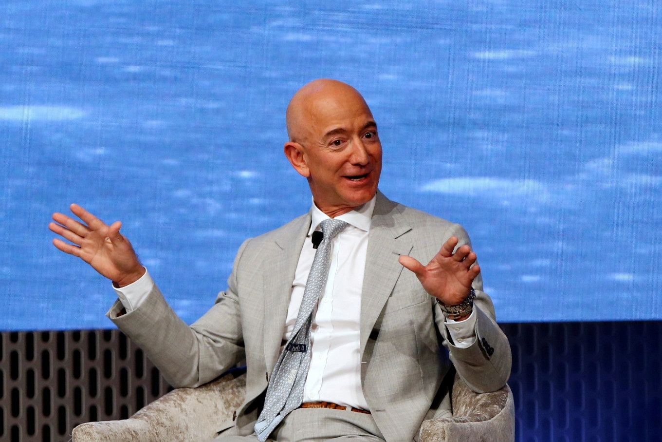 Who is Amazon’s CEO after Jeff Bezos step down?