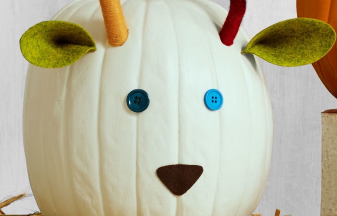 top interesting pumpkin faces to decorate your house at halloween 2020