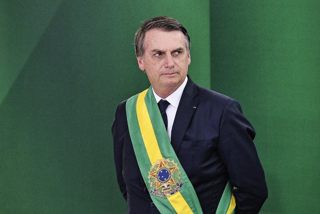 who is jair bolsonaro president of brazil bipgraphy family and career