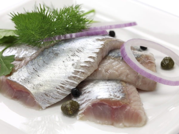 2232 diet nutrition nutrition herring or sardines 2716x1810 000035615960 600x450