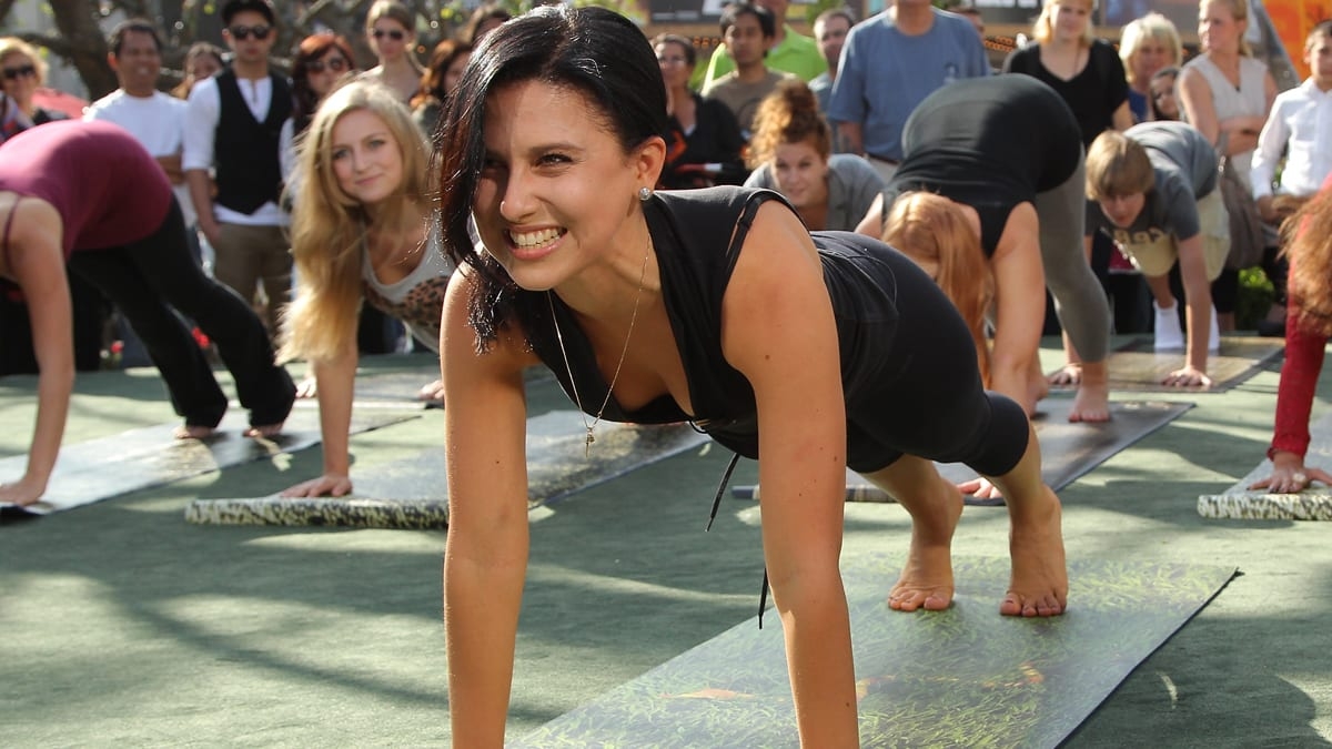 Who is Hilaria Baldwin - A Famous Yoga Instructor & Wellness Influencer