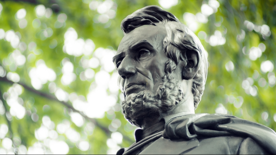 How to Celebrate Abraham Lincoln’s Birthday: Date and Top Quotes