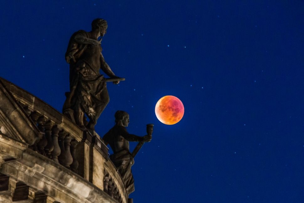 Blood Moon (May 26): Schedule, How to Watch and Photograph
