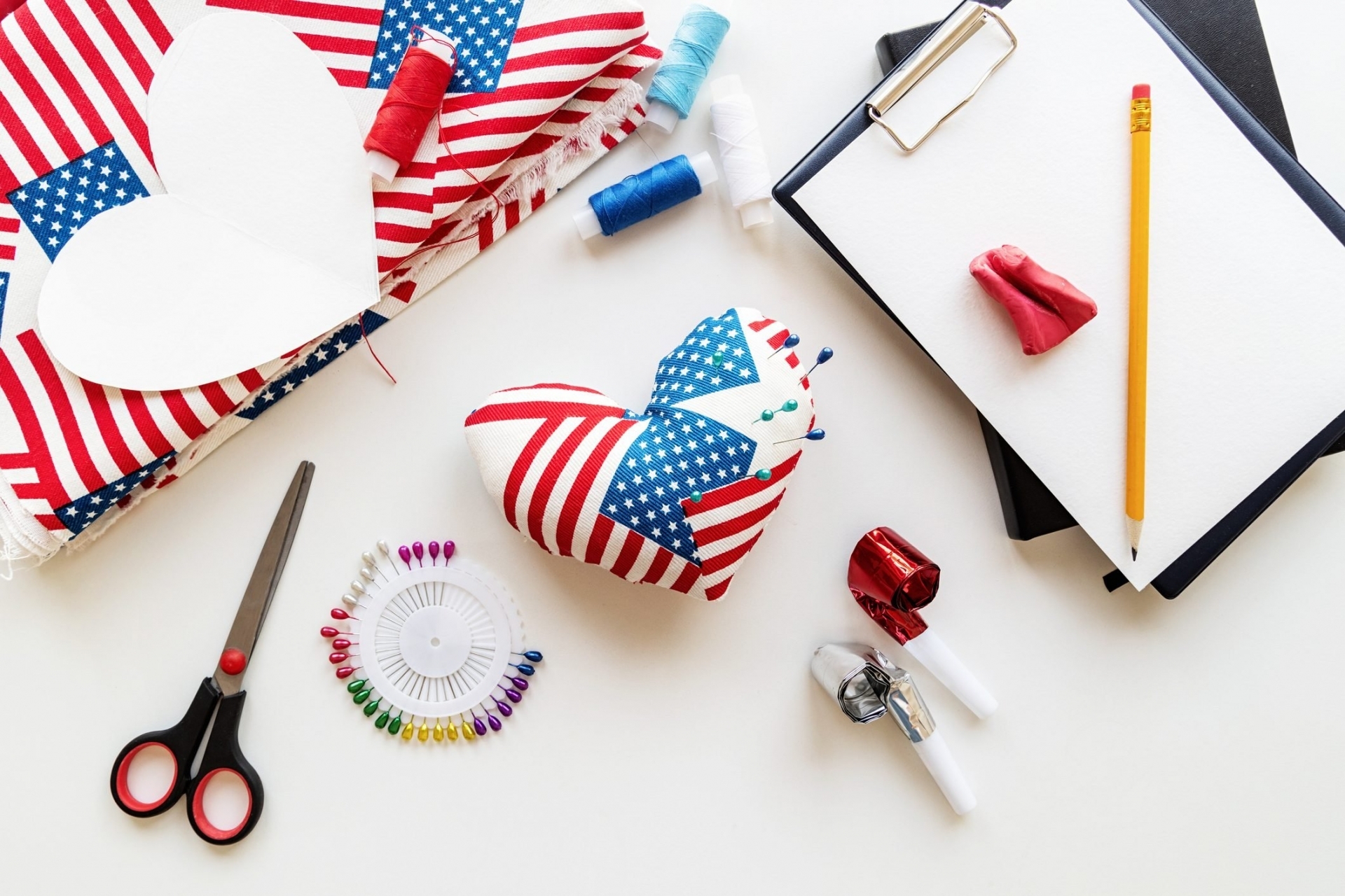Top 25 Easiest Crafts To Make For US Independence Day (July 4)