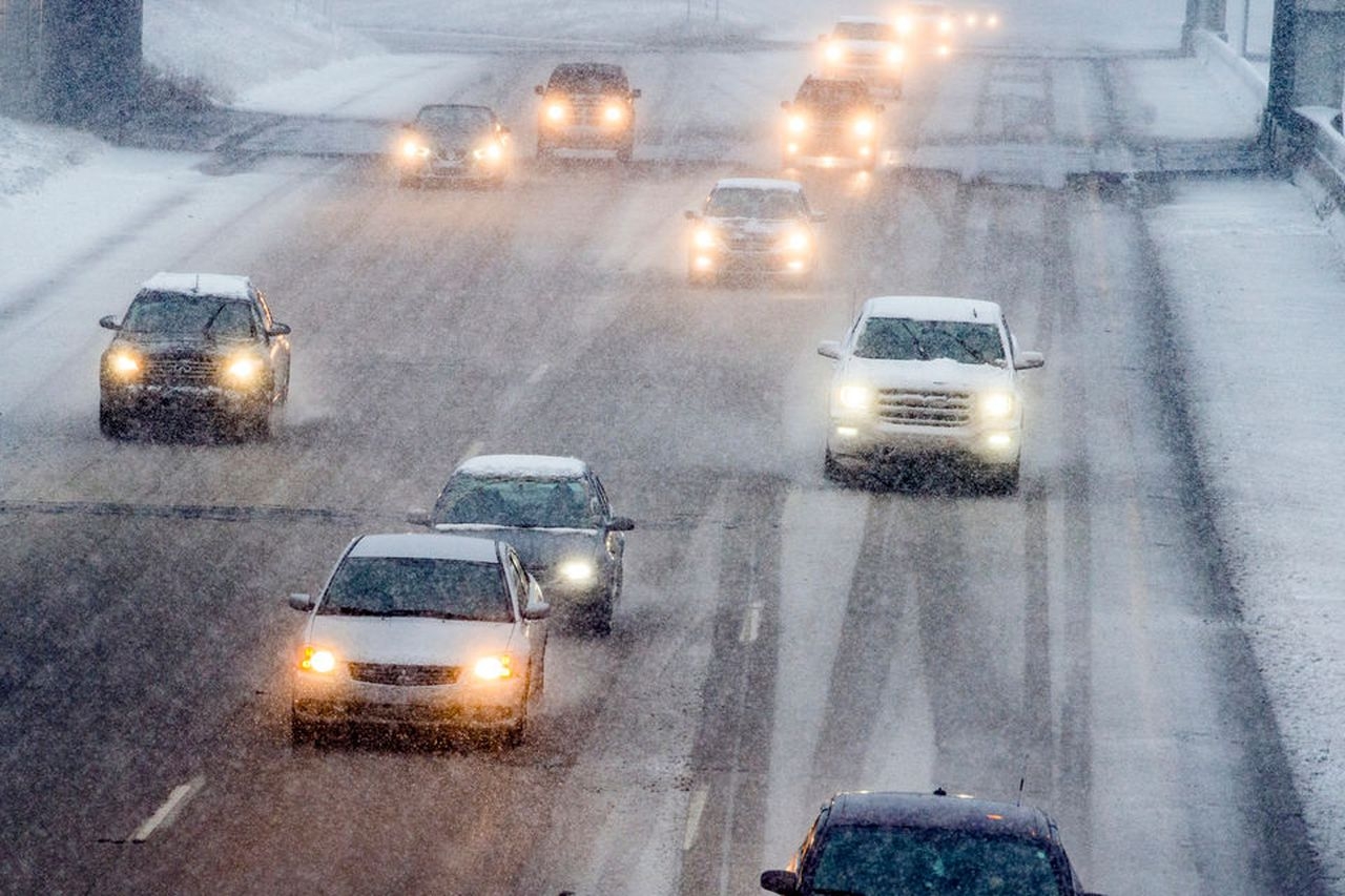 Top 10 Most Dangerous States In America For Winter Driving