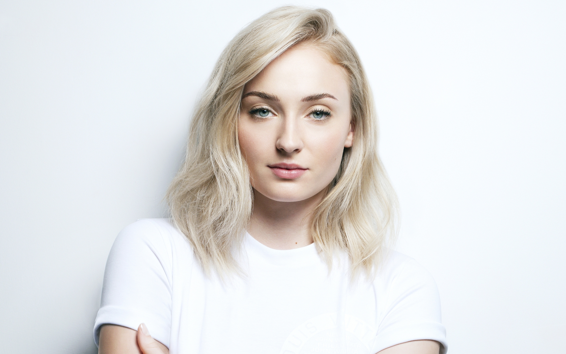 Top 10 Most Beautiful Young Hollywood Actresses In 2022 2023 KnowInsiders   0840 SophieTurner 