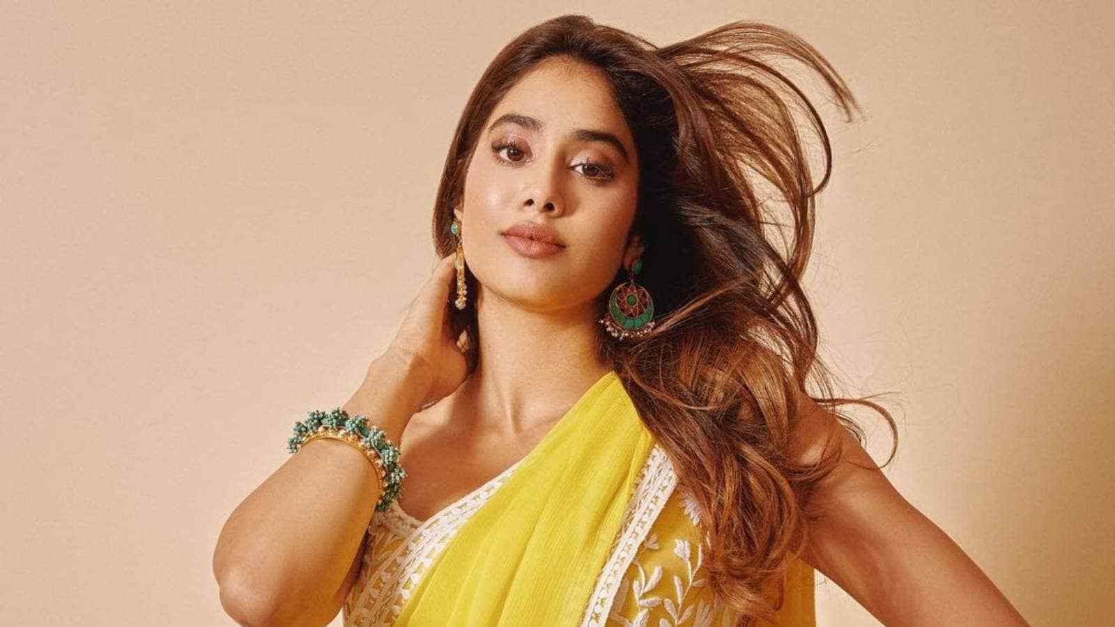 Top 10 Most Beautiful Attractive Young Bollywood Actresses 2022 2023   3644 Janhvi Kapoor 