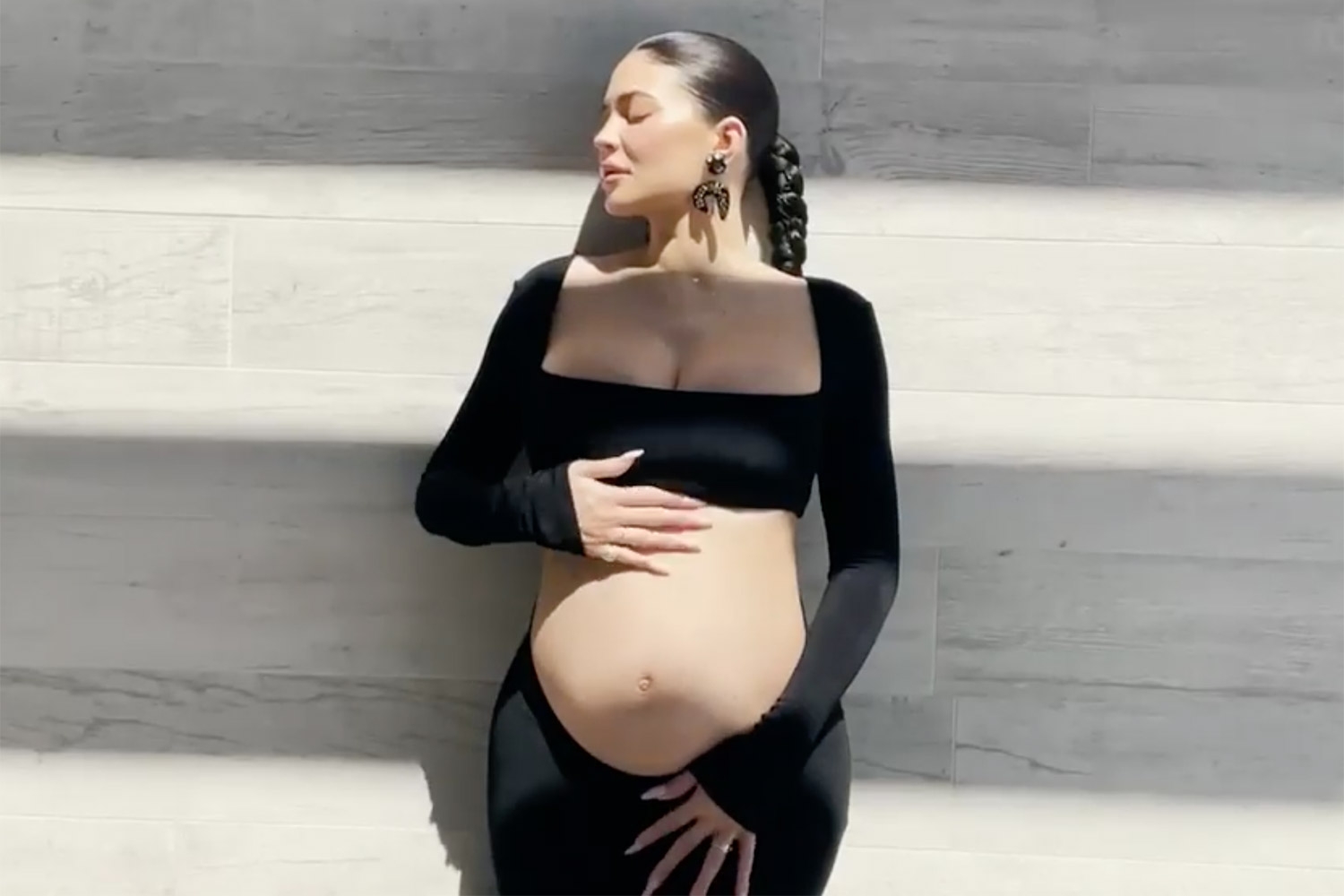 Top 20 Most Beautiful Pregnant Celebrities in The World of All Time