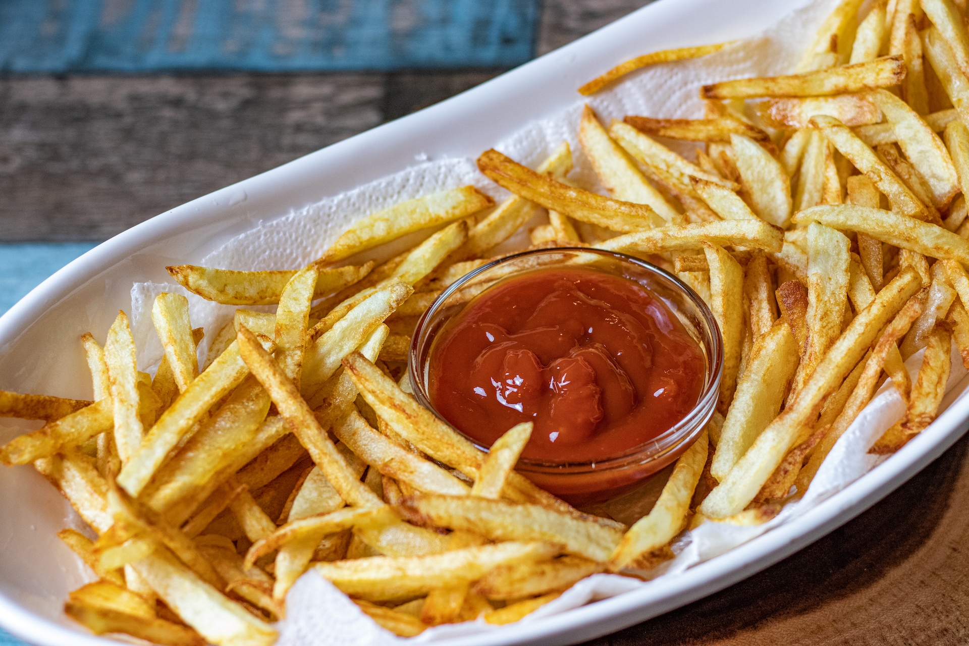 Making crispy potato fries is not difficult if you know those tips