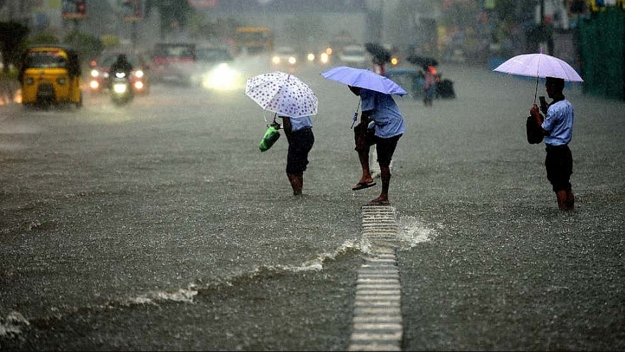 Daily India Weather Forecast: Heavy rain, Mercury levels spike scross India