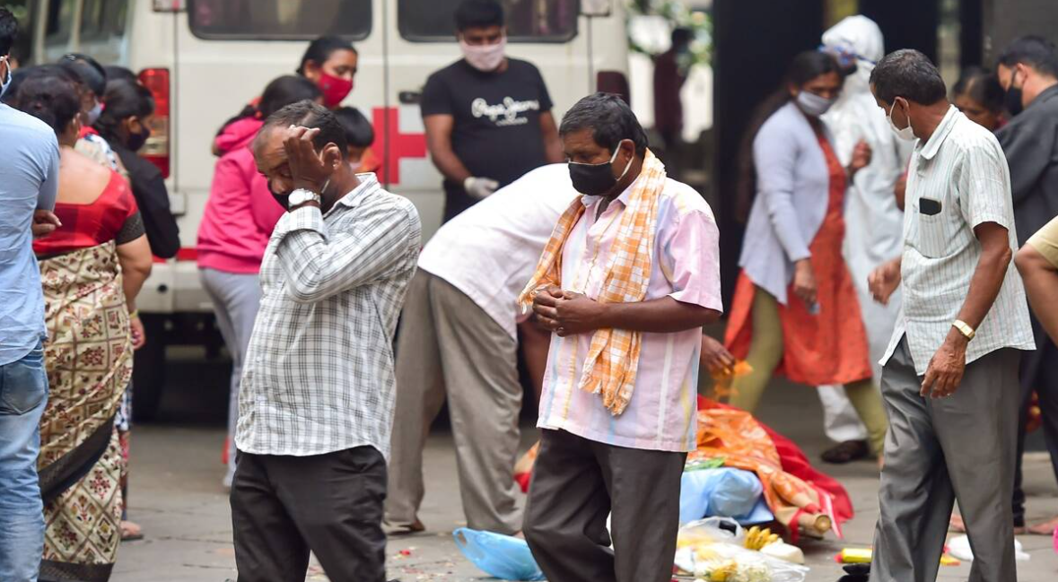 India COVID-19 Latest News: 3.52 lakh new cases, 2,812 deaths; Tamil Nadu to shut cinemas