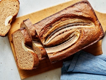 How to Make Moist, Delicious and Healthy Banana Bread At Home?