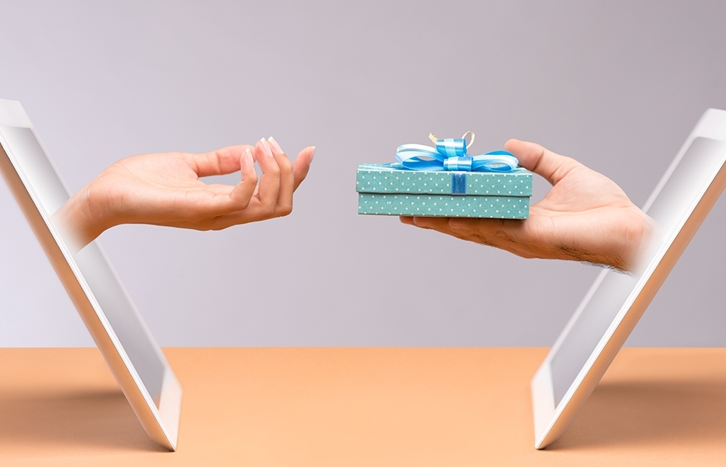 Top 15 Virtual Birthday Gifts For Friends When You Can"t Go Out KnowInsiders