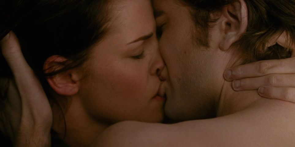 Top 20 Hottest Kiss Scenes on Hollywood Movies That You Should Try