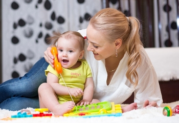How To Teach Your Toddler To Talk: 7 Useful Tips