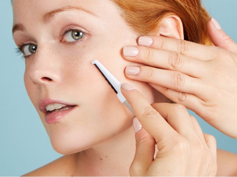 How to Safely Dermaplane At Home for A Younger-Looking Skin