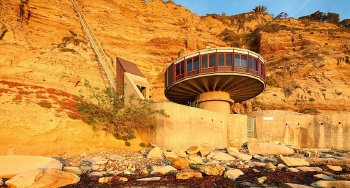 10 Most Bizarre Houses Ever Built in the US
