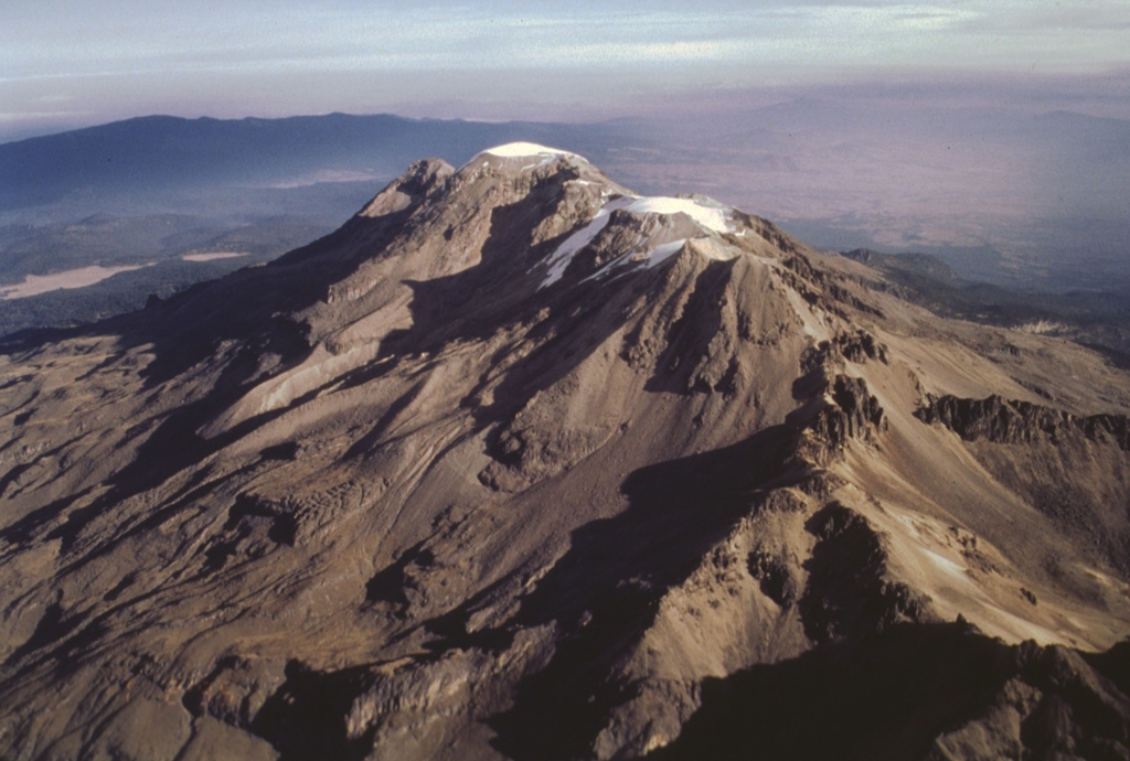Photo: Global Volcanism Program - Smithsonian Institution