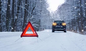 Useful Tips to Drive on Icy Road in Winter