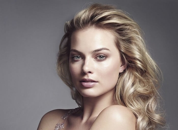 Top 10 Most Beautiful Women In The World KnowInsiders   2605 Margot Robbie Beautiful Woman 2020 Wonderlist 