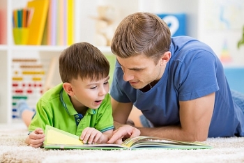 How to Teach Your Kids to Read at Home