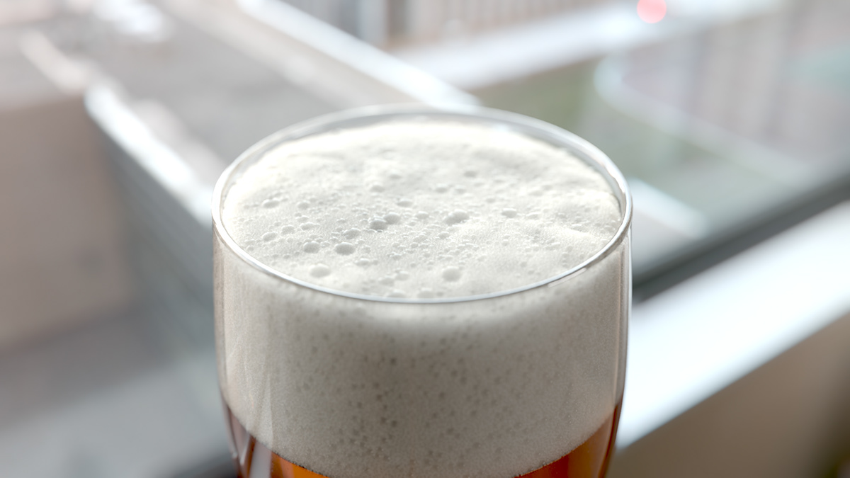Why Does Beer Foam?